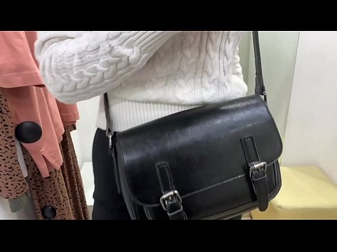 ❤️ Masturbazione pubblica della giovane cagna FeralBerry con un dildo nel camerino ❤️ Porno fatto in casaal it.sex78.ru ☑